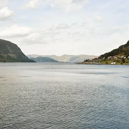 Three-bedroom Holiday In 4 Selje